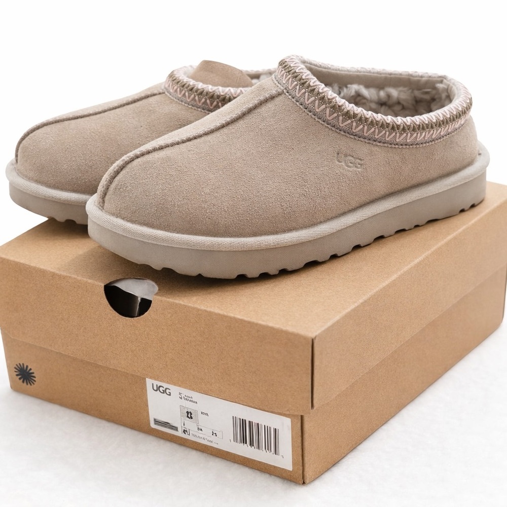 UGG Tasman Slippers – Goat Suede – Women’s Size 8 – Cozy Shearling Lined